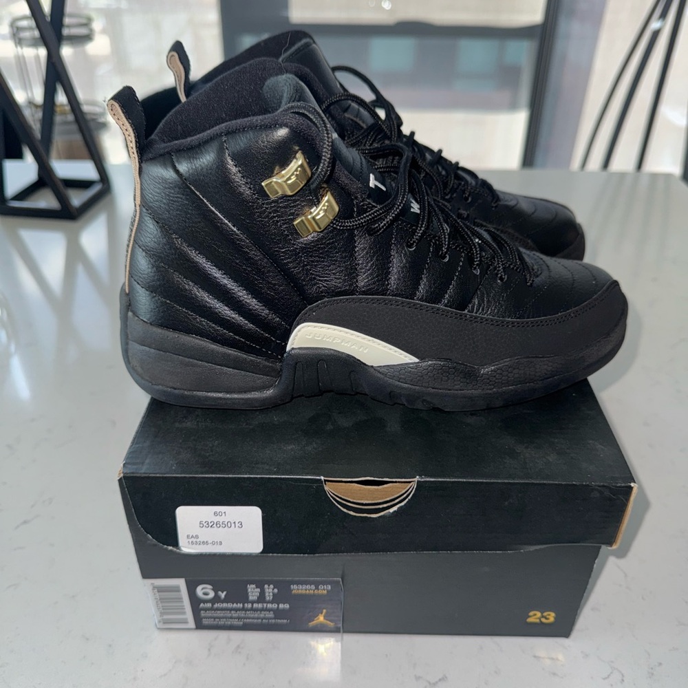Jordan 12 Retro